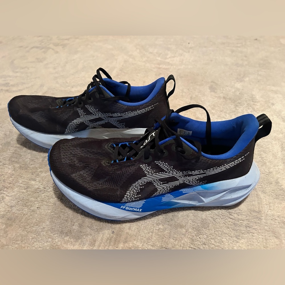 ASICS Novablast 5